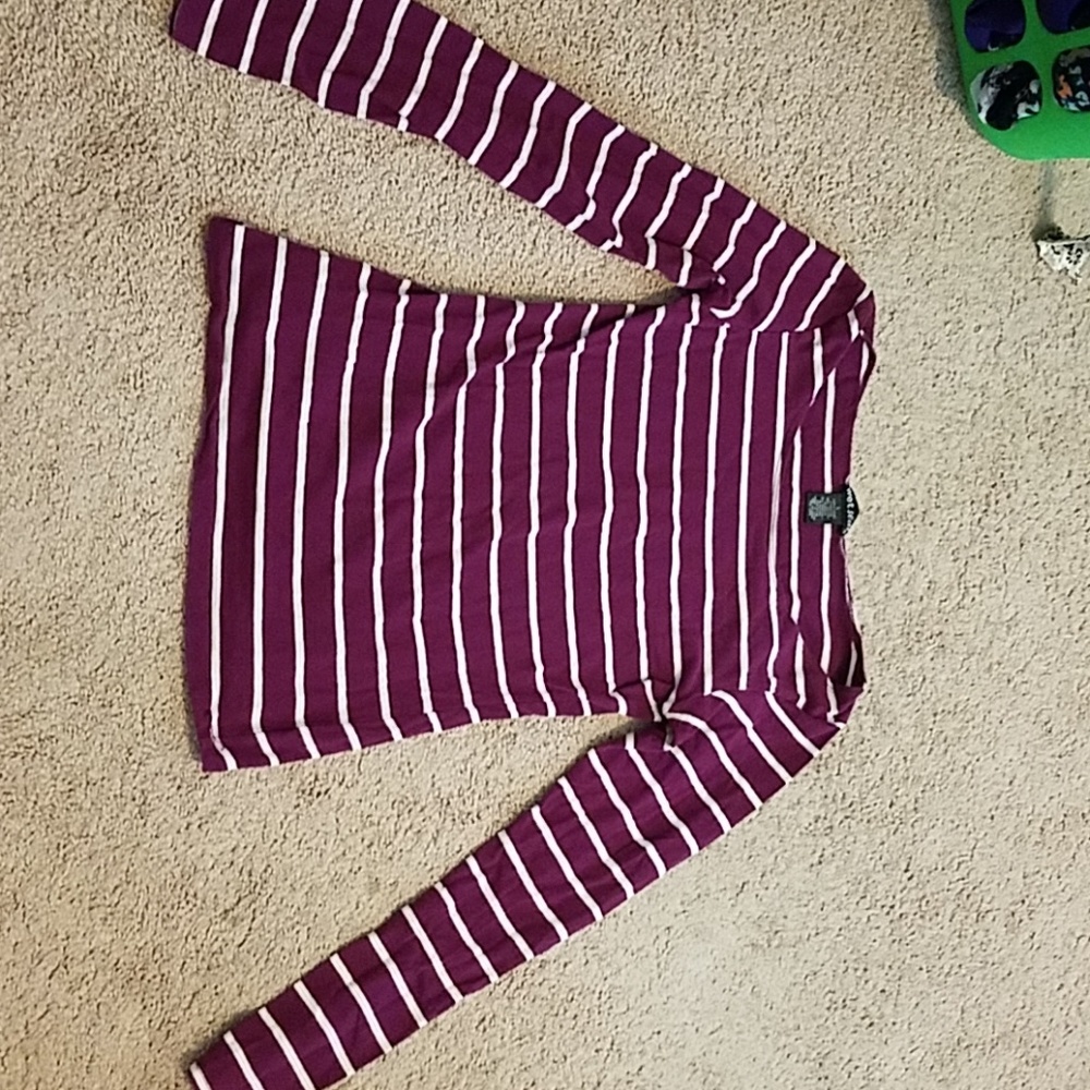 Wet Seal Burgundy and White Size L